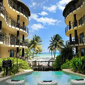 Hotel El Taj Oceanfront&beachside