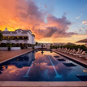 Resort Grand Residences Riviera Cancun